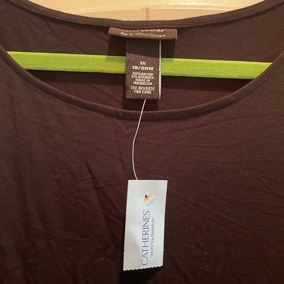 AnyWear by Catherine’s Color Block Shirt - Picture 2 of 3